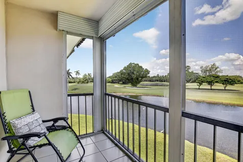 9923 S Hollybrook Lake Drive Pembroke Pines FL 33025