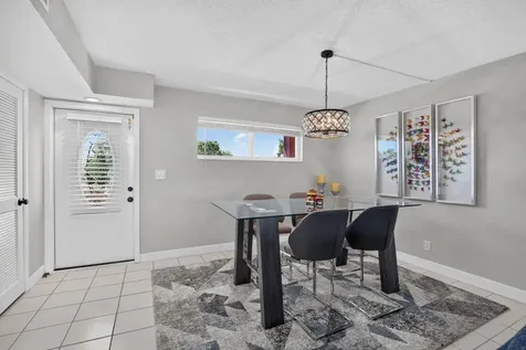 9923 S Hollybrook Lake Drive Pembroke Pines FL 33025