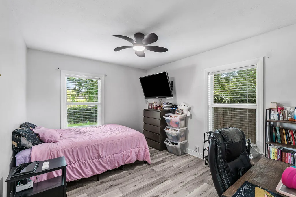 512 36th Street West Palm Beach FL 33407