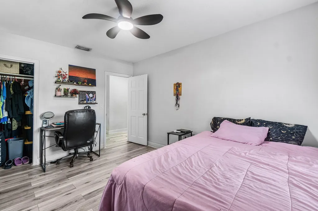 512 36th Street West Palm Beach FL 33407
