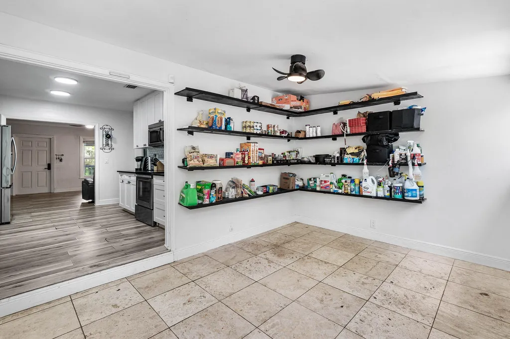 512 36th Street West Palm Beach FL 33407