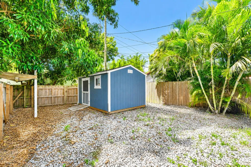 512 36th Street West Palm Beach FL 33407