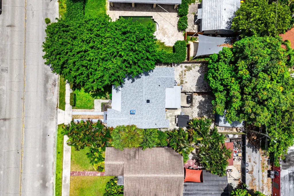512 36th Street West Palm Beach FL 33407