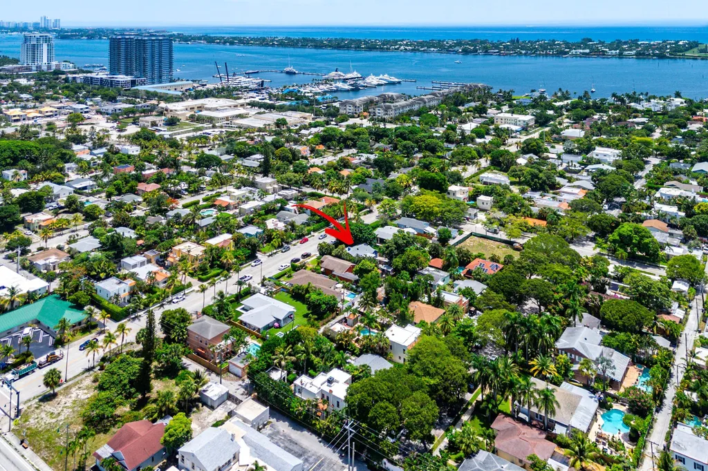 512 36th Street West Palm Beach FL 33407