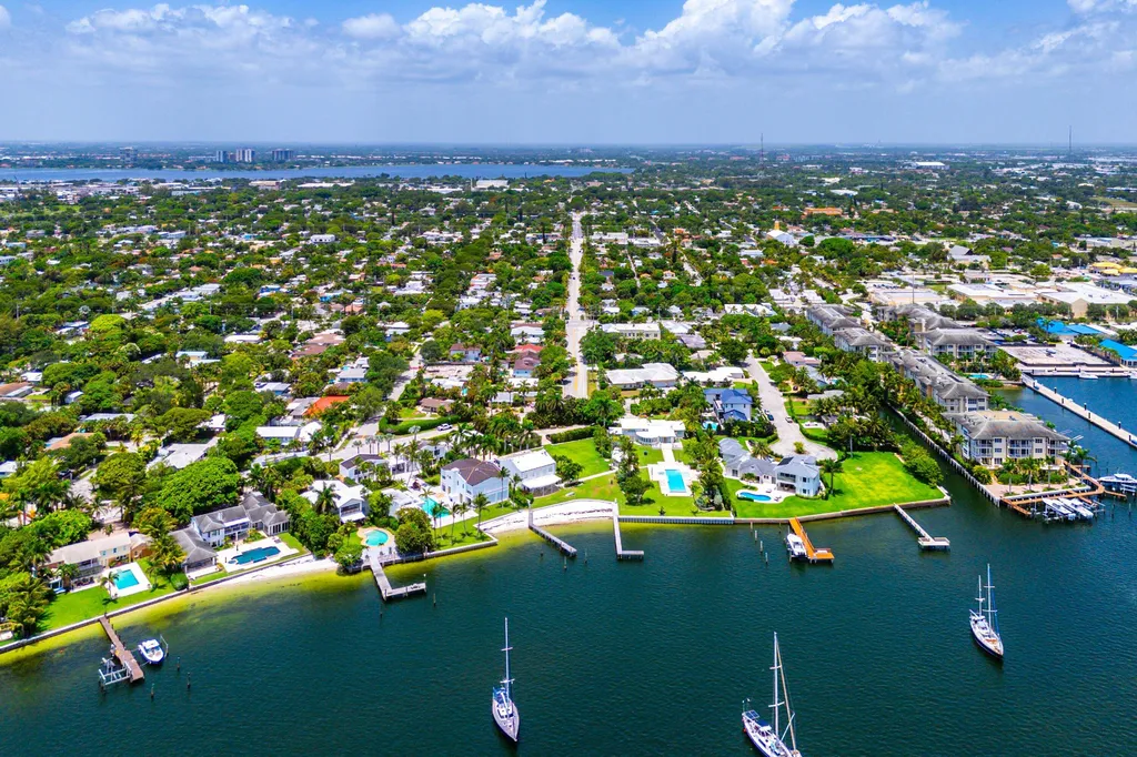 512 36th Street West Palm Beach FL 33407
