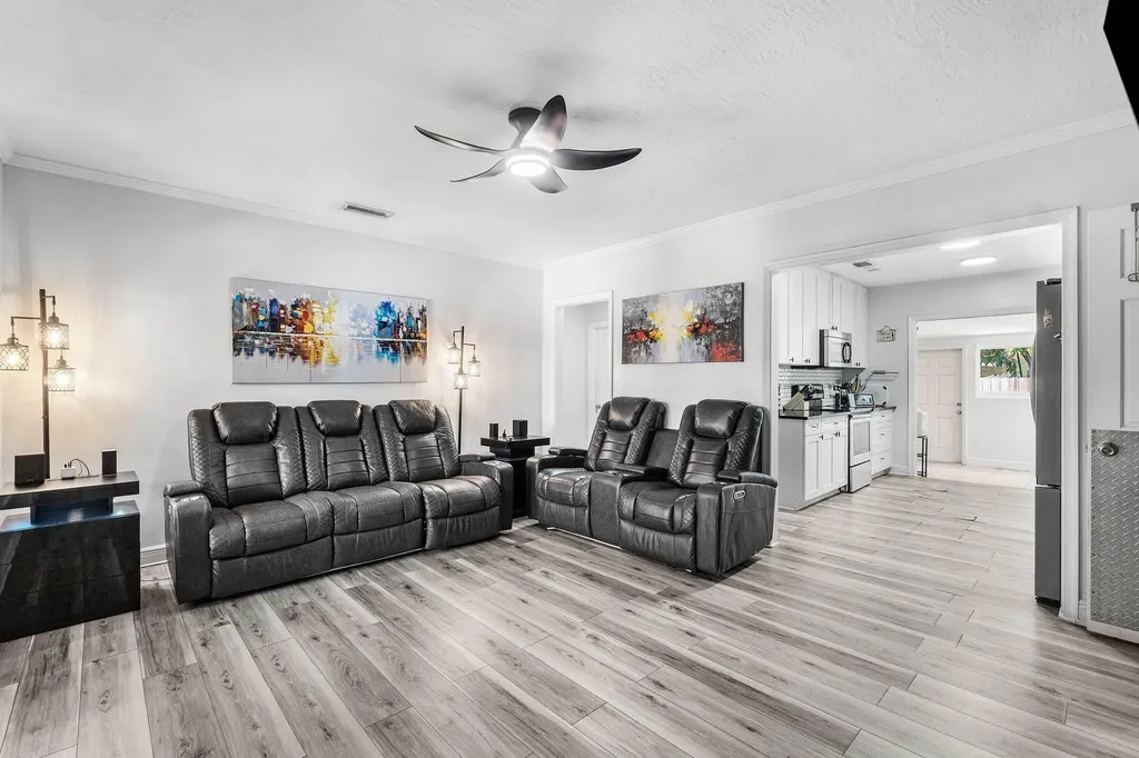 512 36th Street West Palm Beach FL 33407