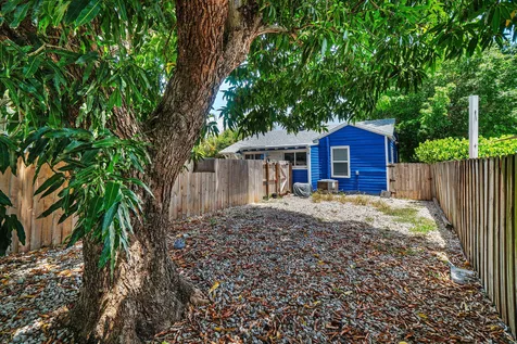 512 36th Street West Palm Beach FL 33407
