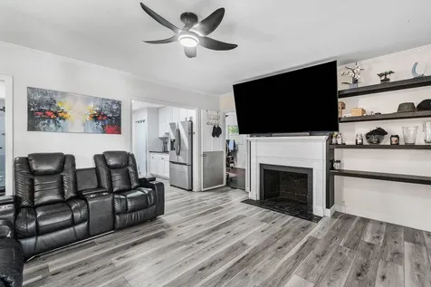 512 36th Street West Palm Beach FL 33407