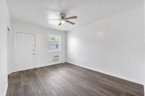 515 NE 150th Street Miami FL 33161