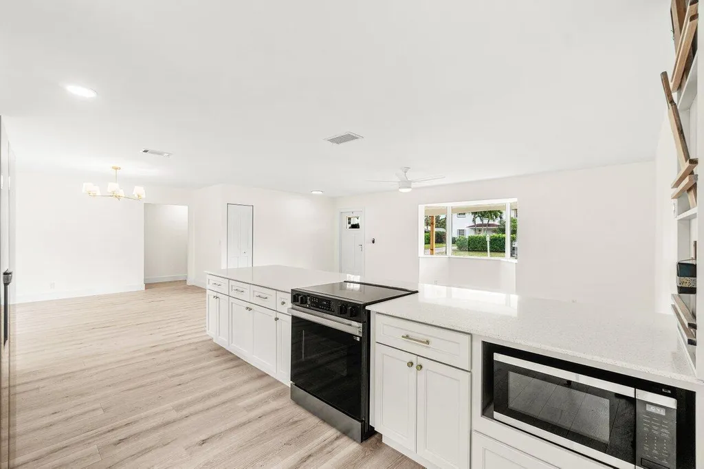 2433 Palm Road West Palm Beach FL 33406