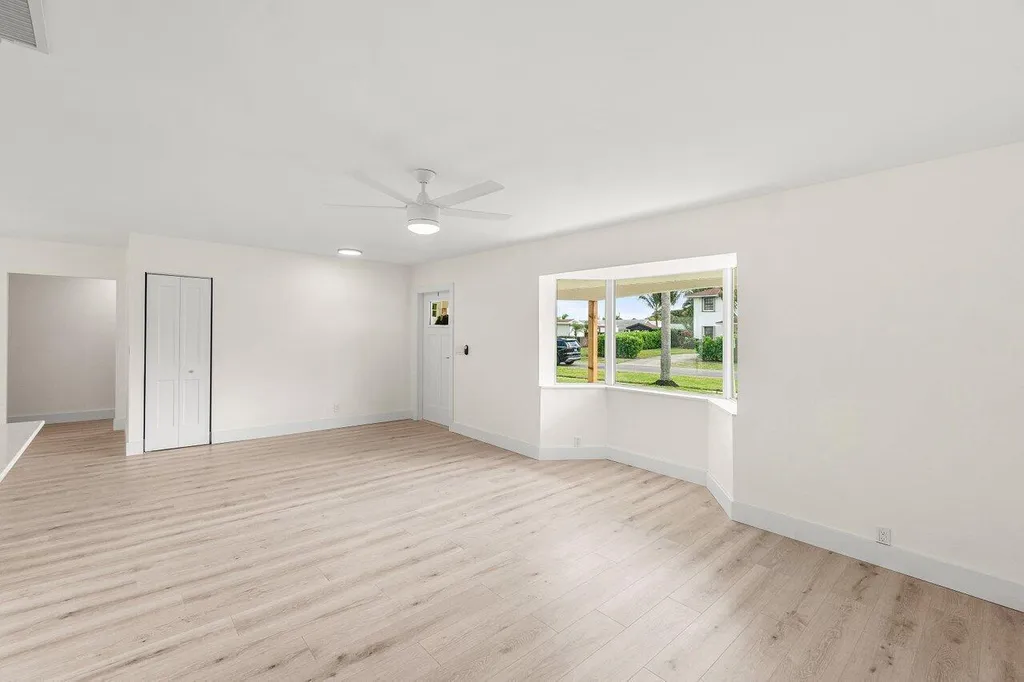 2433 Palm Road West Palm Beach FL 33406