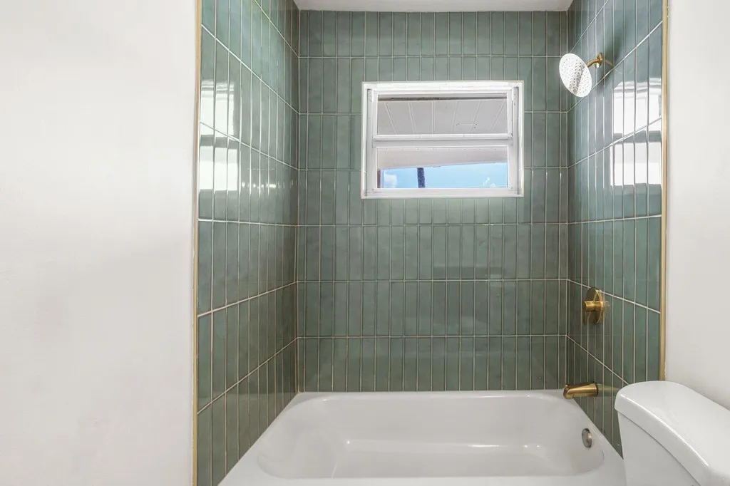 2433 Palm Road West Palm Beach FL 33406