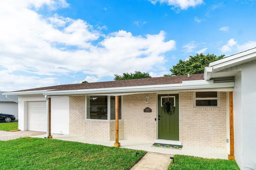 2433 Palm Road West Palm Beach FL 33406
