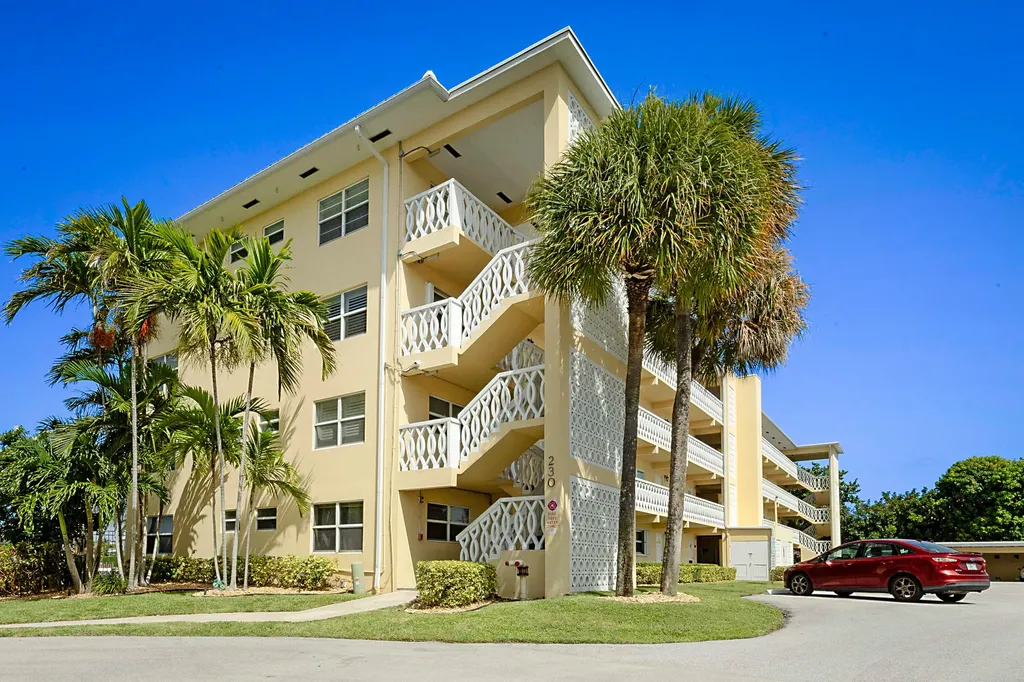230 N Federal Highway Deerfield Beach FL 33441