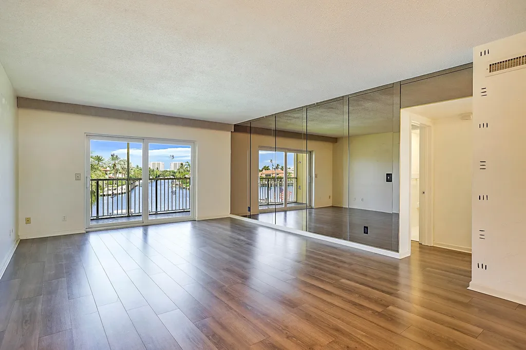 230 N Federal Highway Deerfield Beach FL 33441