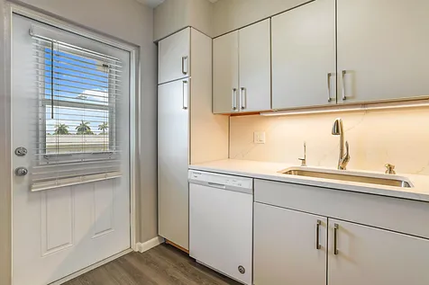 230 N Federal Highway Deerfield Beach FL 33441