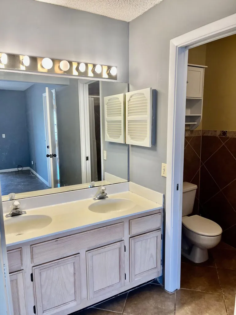 2470 SE Garden Terrace Port St Lucie FL 34952
