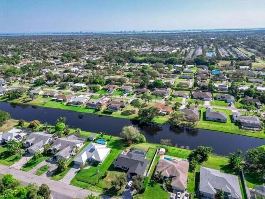 2470 SE Garden Terrace Port St Lucie FL 34952