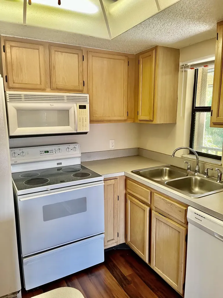2470 SE Garden Terrace Port St Lucie FL 34952