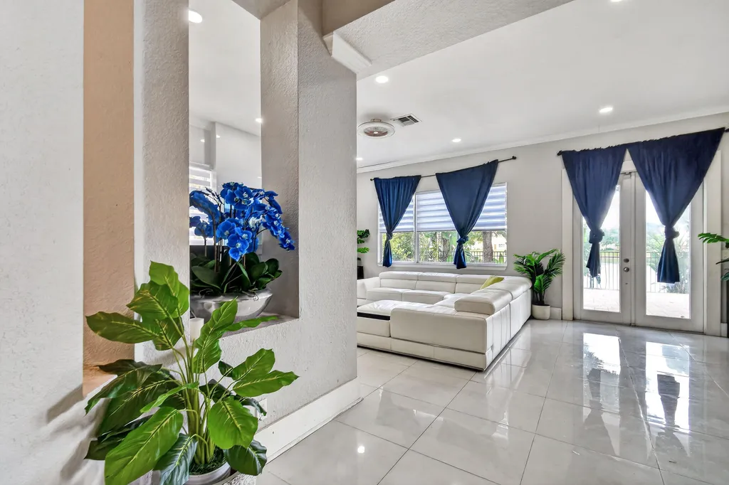 700 Cresta Circle West Palm Beach FL 33413