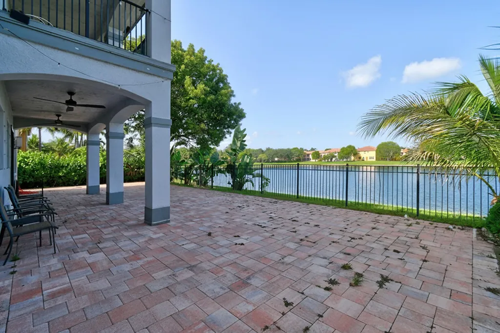 700 Cresta Circle West Palm Beach FL 33413