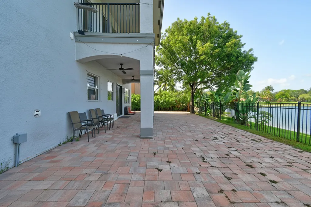 700 Cresta Circle West Palm Beach FL 33413