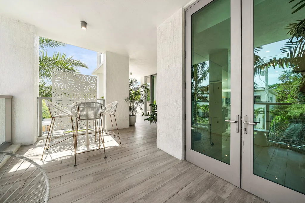 475 E Royal Palm Road Boca Raton FL 33432