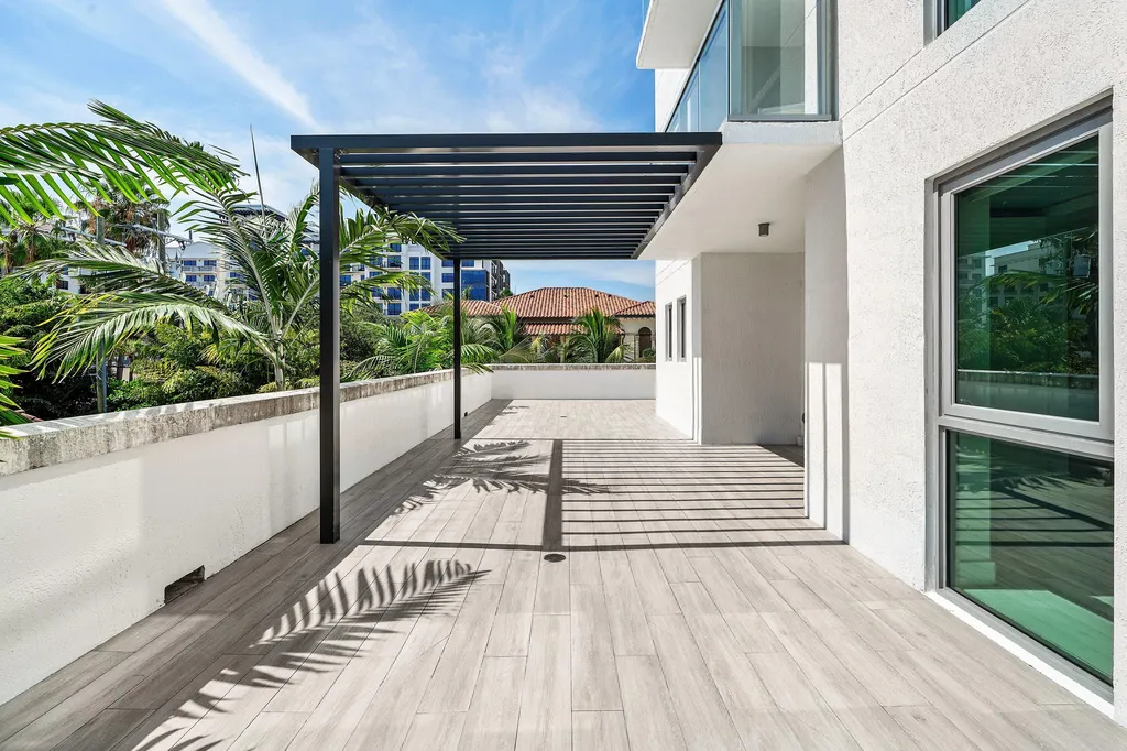 475 E Royal Palm Road Boca Raton FL 33432