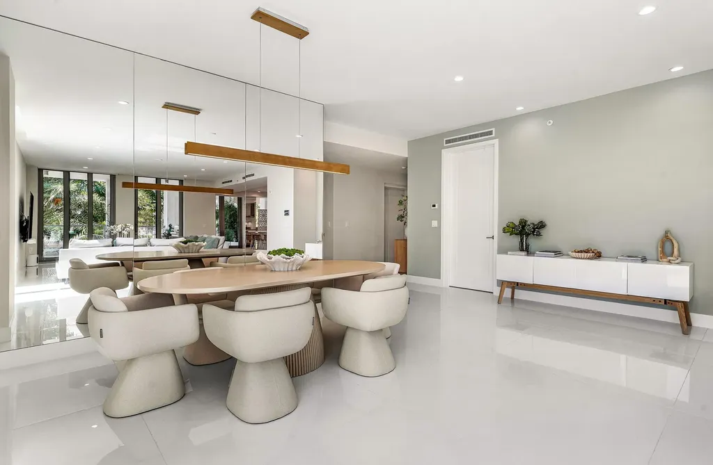 475 E Royal Palm Road Boca Raton FL 33432