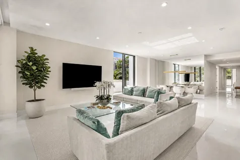 475 E Royal Palm Road Boca Raton FL 33432