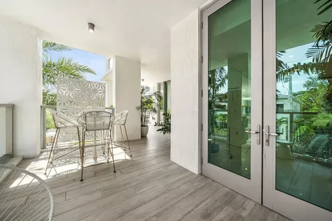 475 E Royal Palm Road Boca Raton FL 33432