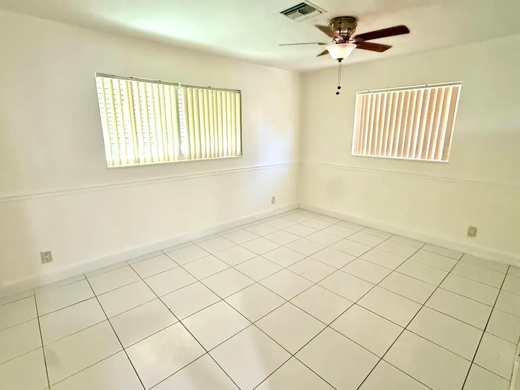 118 SE 10th Court Deerfield Beach FL 33441