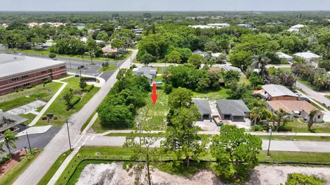 5684 SE 45th Avenue SE Stuart FL 34997