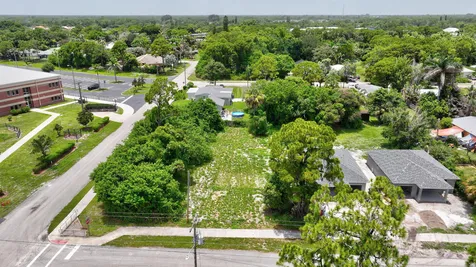 5684 SE 45th Avenue SE Stuart FL 34997