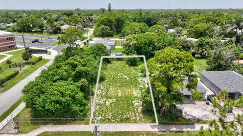 5684 SE 45th Avenue SE Stuart FL 34997