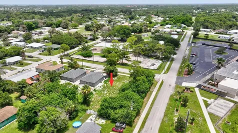 5684 SE 45th Avenue SE Stuart FL 34997