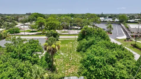 5684 SE 45th Avenue SE Stuart FL 34997