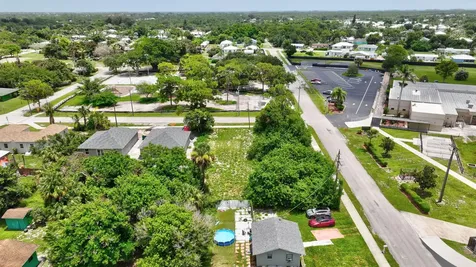5684 SE 45th Avenue SE Stuart FL 34997