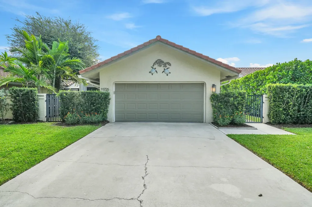 1725 NW 22nd Avenue Delray Beach FL 33445