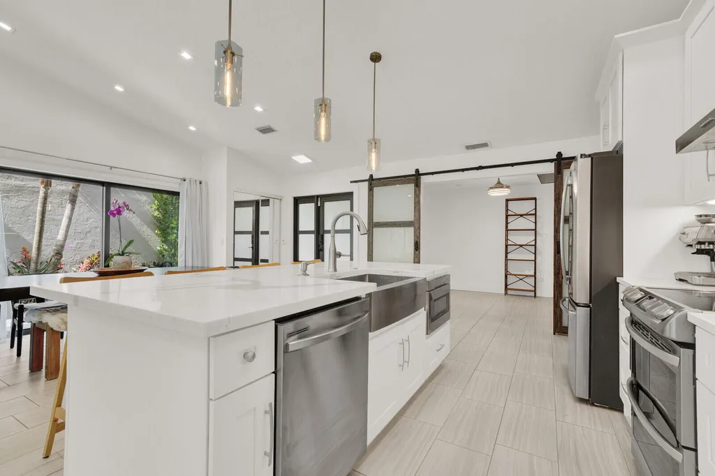 1725 NW 22nd Avenue Delray Beach FL 33445