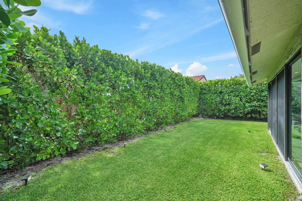 1725 NW 22nd Avenue Delray Beach FL 33445