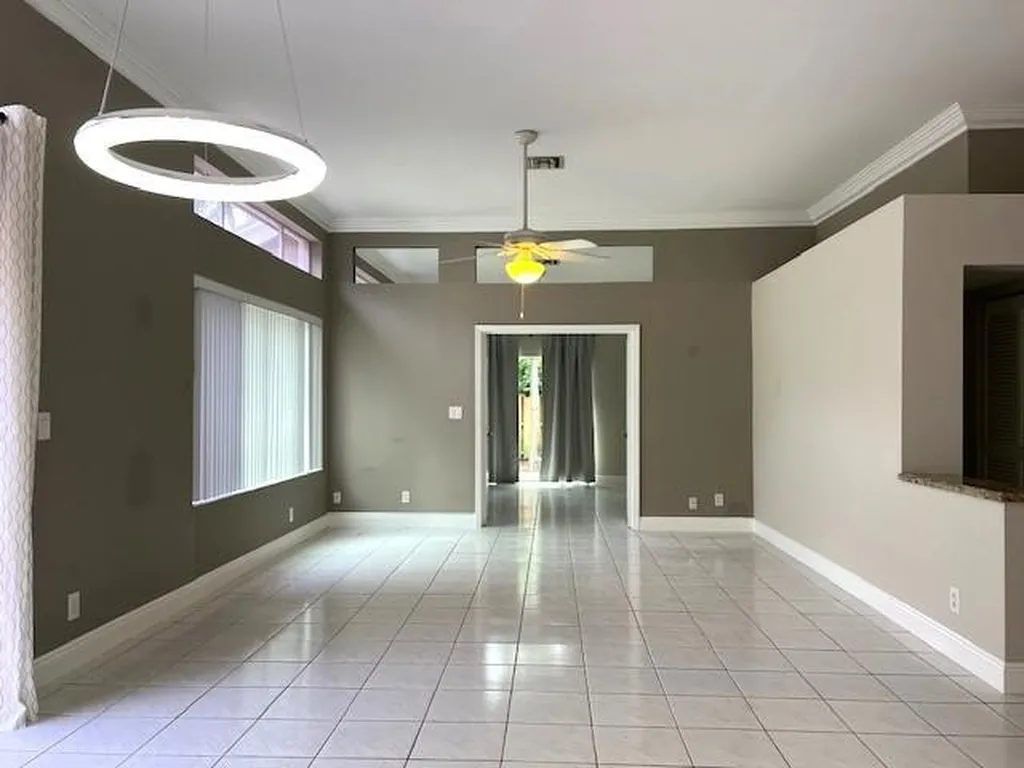 10110 NW 5th Street Plantation FL 33324