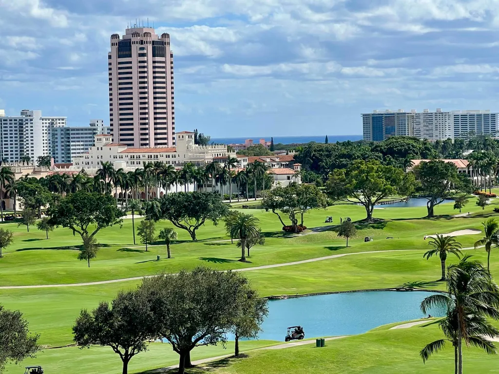 220 SE Mizner Boulevard Boca Raton FL 33432