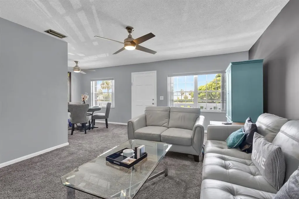 10000 Meridian Way N Palm Beach Gardens FL 33410