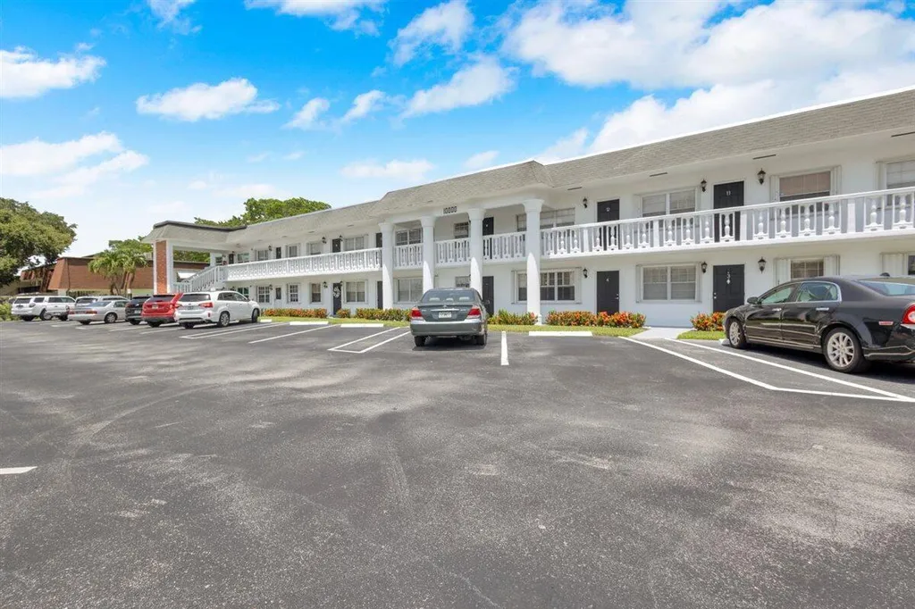 10000 Meridian Way N Palm Beach Gardens FL 33410