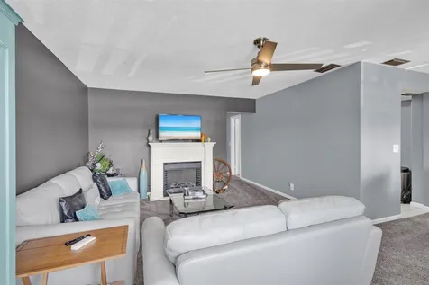 10000 Meridian Way N Palm Beach Gardens FL 33410