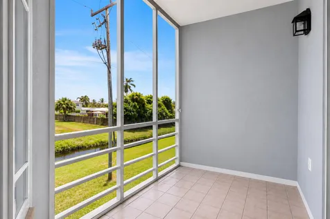 10000 Meridian Way N Palm Beach Gardens FL 33410