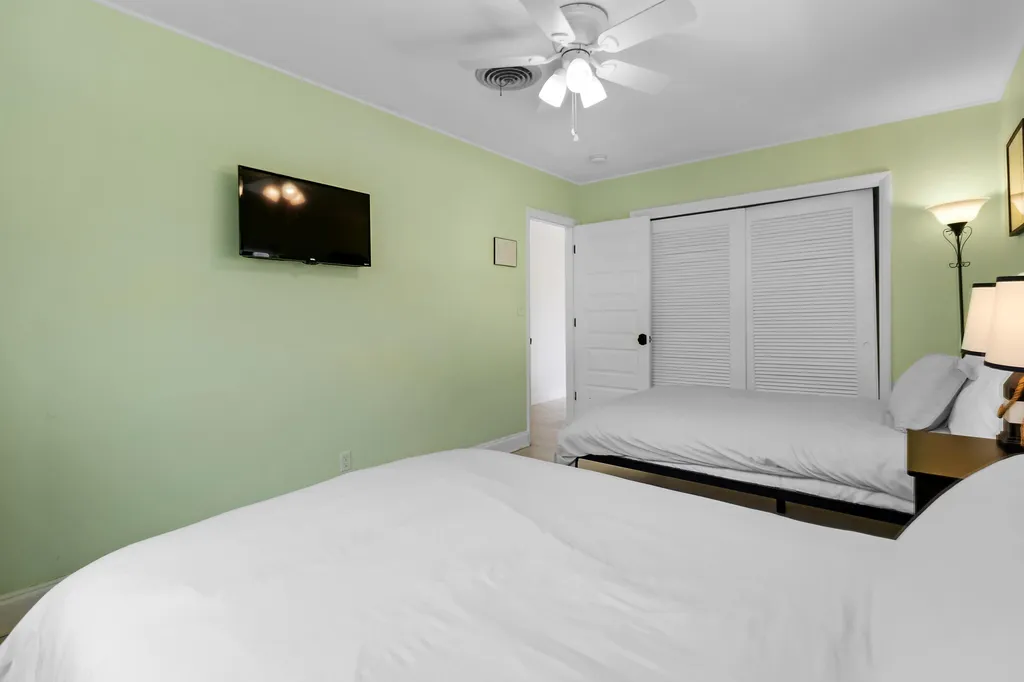 5541 NE 19th Avenue Fort Lauderdale FL 33308