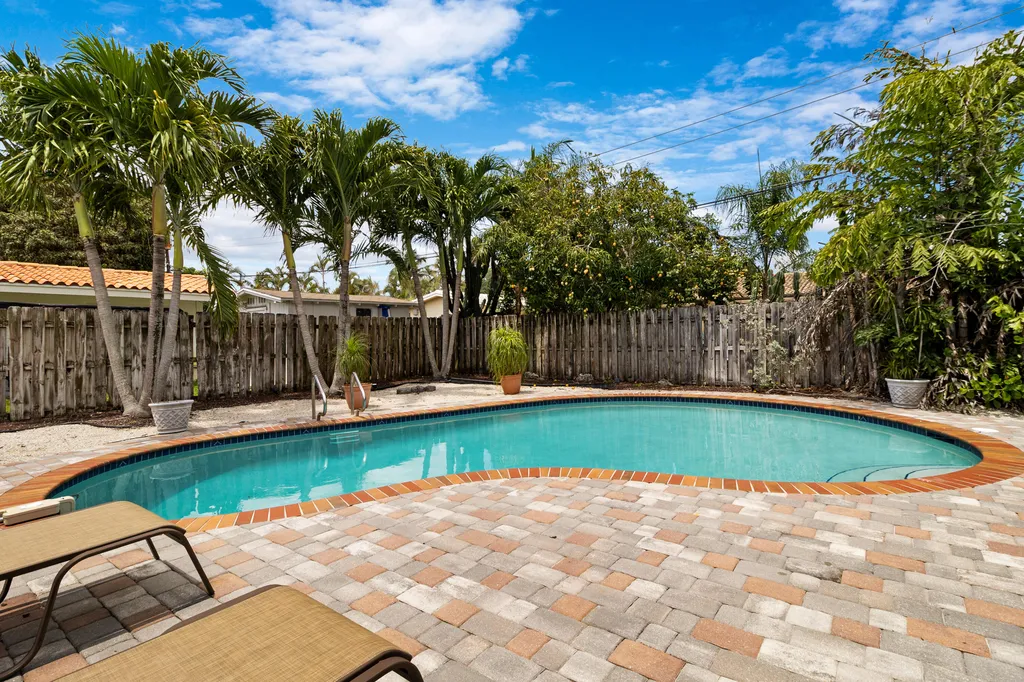 5541 NE 19th Avenue Fort Lauderdale FL 33308