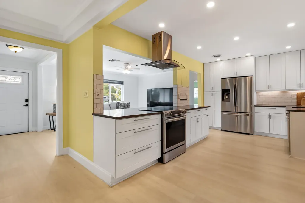 5541 NE 19th Avenue Fort Lauderdale FL 33308